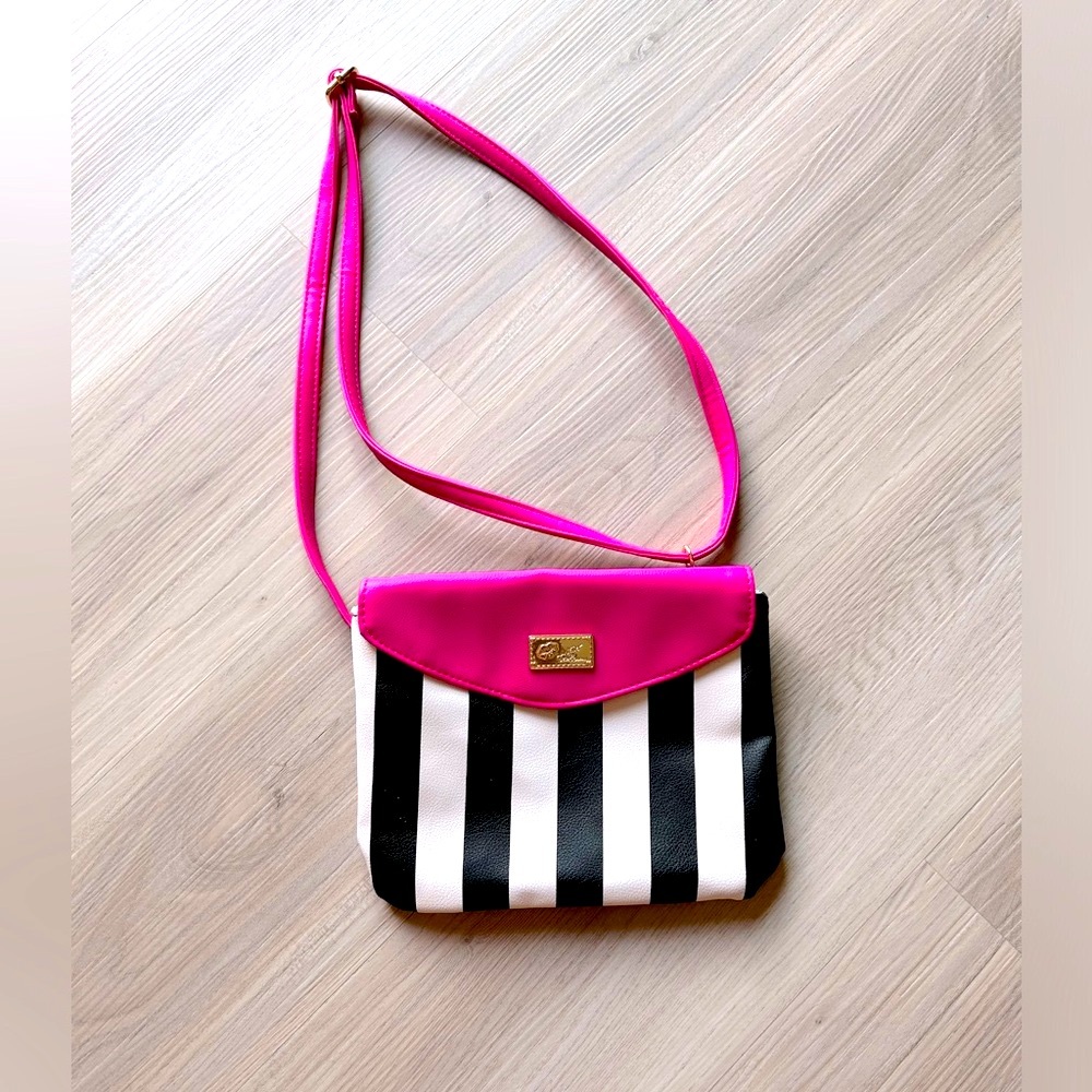 Betsey Johnson Luv Betsey Crossbody Handbag Purse Striped Black/White/Pink